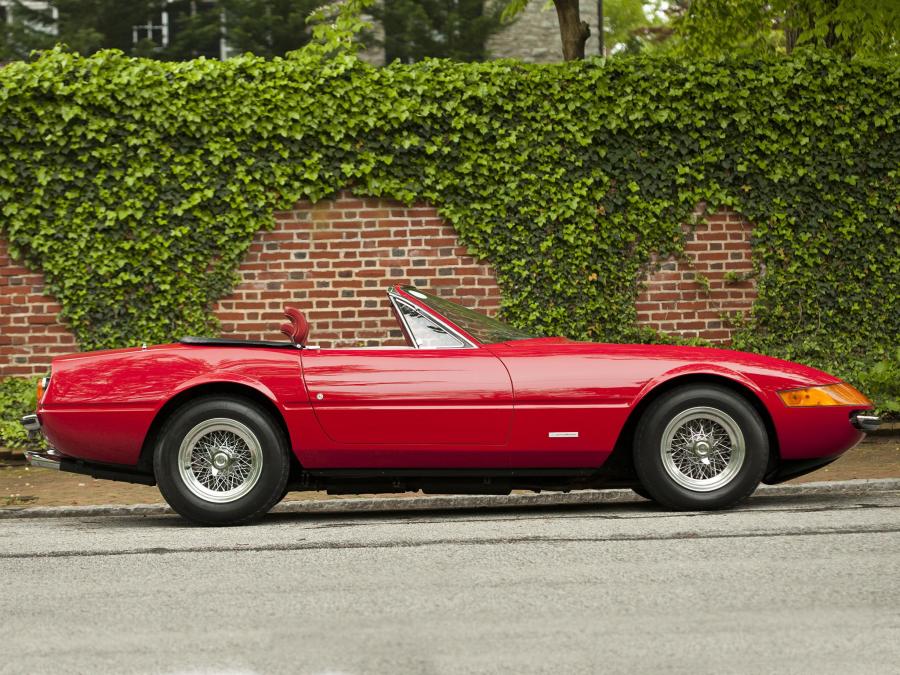  Ferrari 365 GTS/4 Daytona 1971 года  (фото 17 из 32)